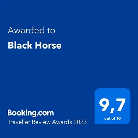 아파트 Black Horse